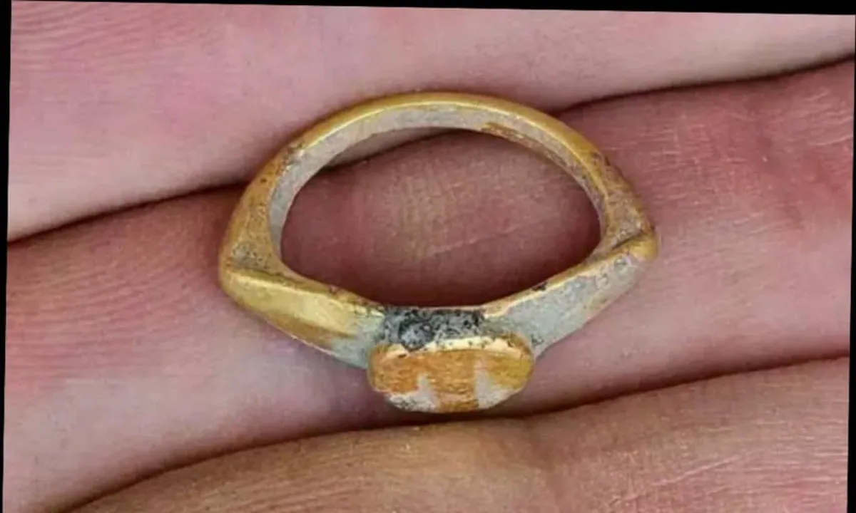 Phát hiện nhẫn vàng 2.000 năm tuổi tại thành cổ Susita