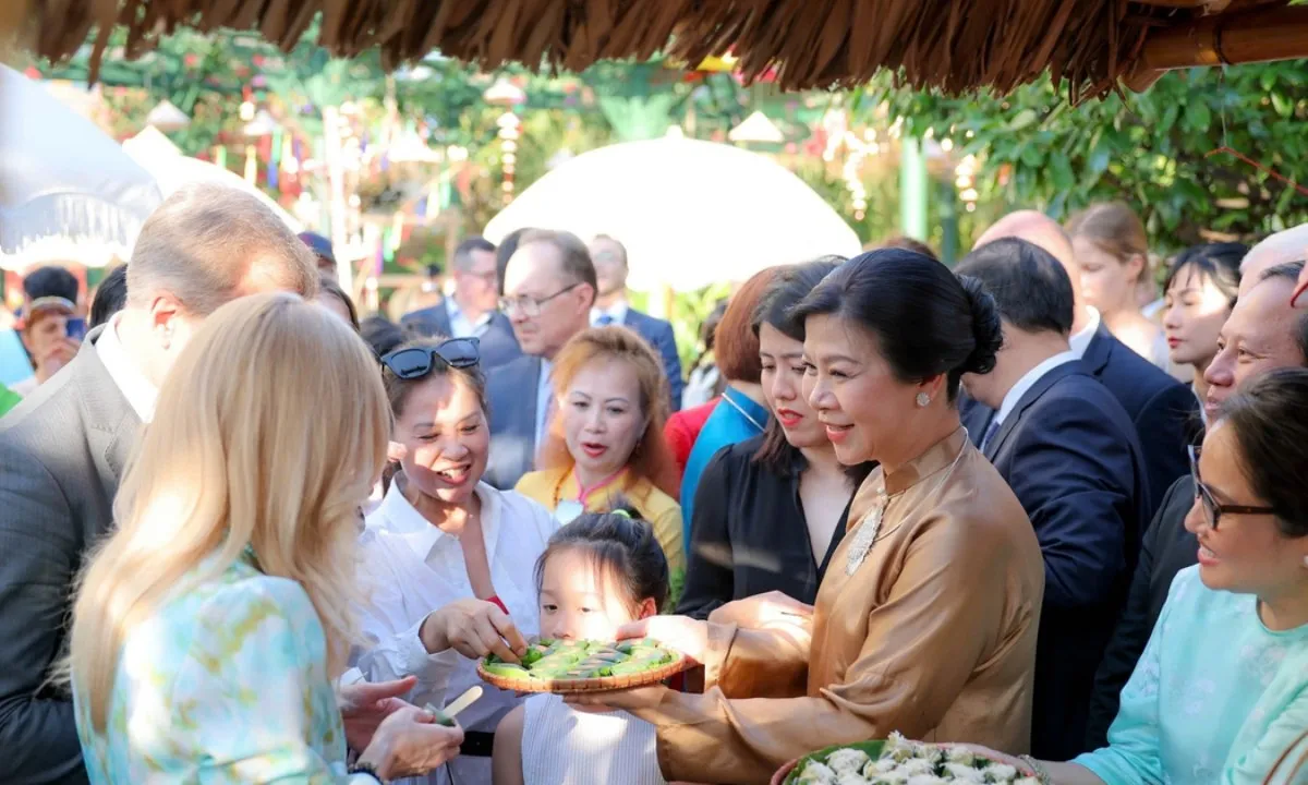 “Sắc màu Việt Nam” rực rỡ giữa trái tim nước Nga