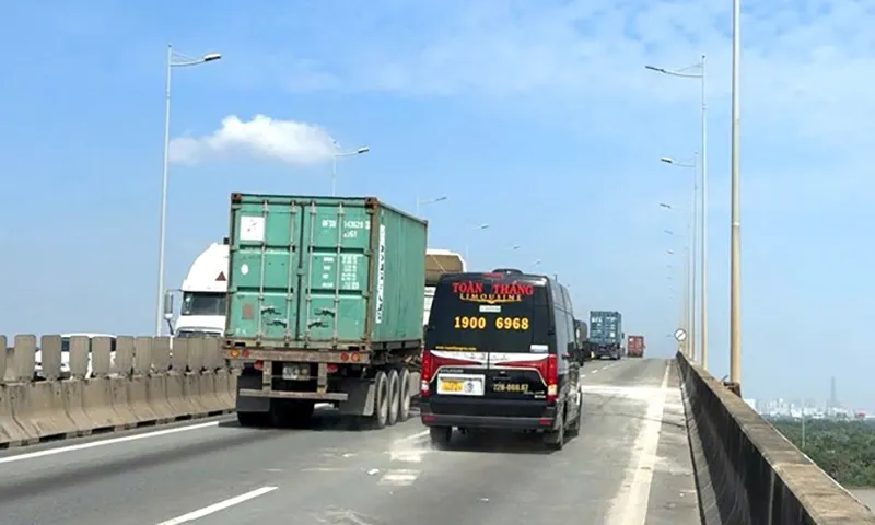 Sửa chữa xong cầu Long Thành, cao tốc Long Thành - Dầu Giây đã thông thoáng