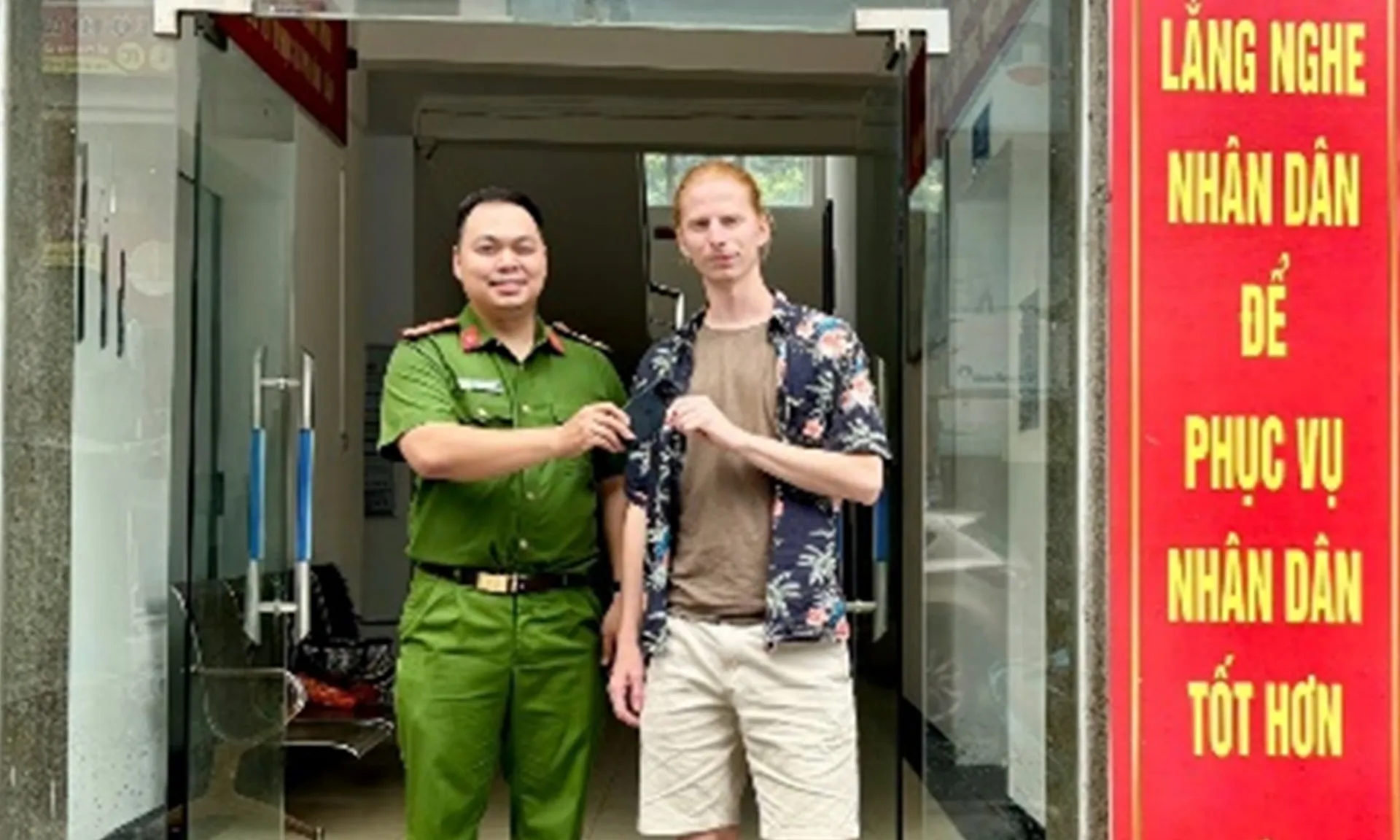 -tai-xe-taxi-260725-1