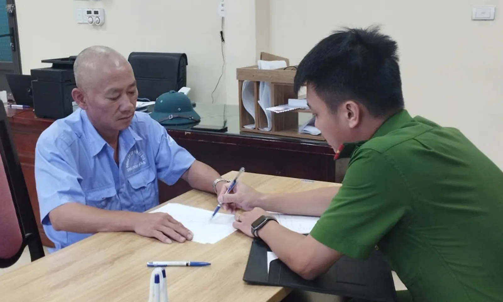 Tạm giữ hình sự tài xế xe buýt gây tai nạn làm 2 người tử vong