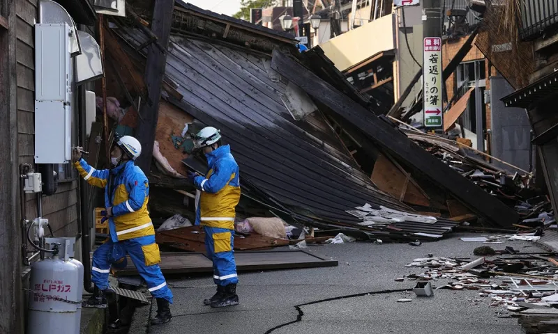 Lở đất tại Nhật Bản, hàng trăm người mắc kẹt