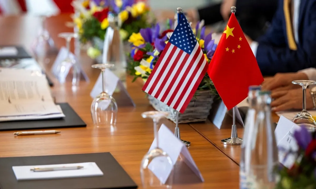 china-us-flag-reuters-17536751-7505-1665-1753675215