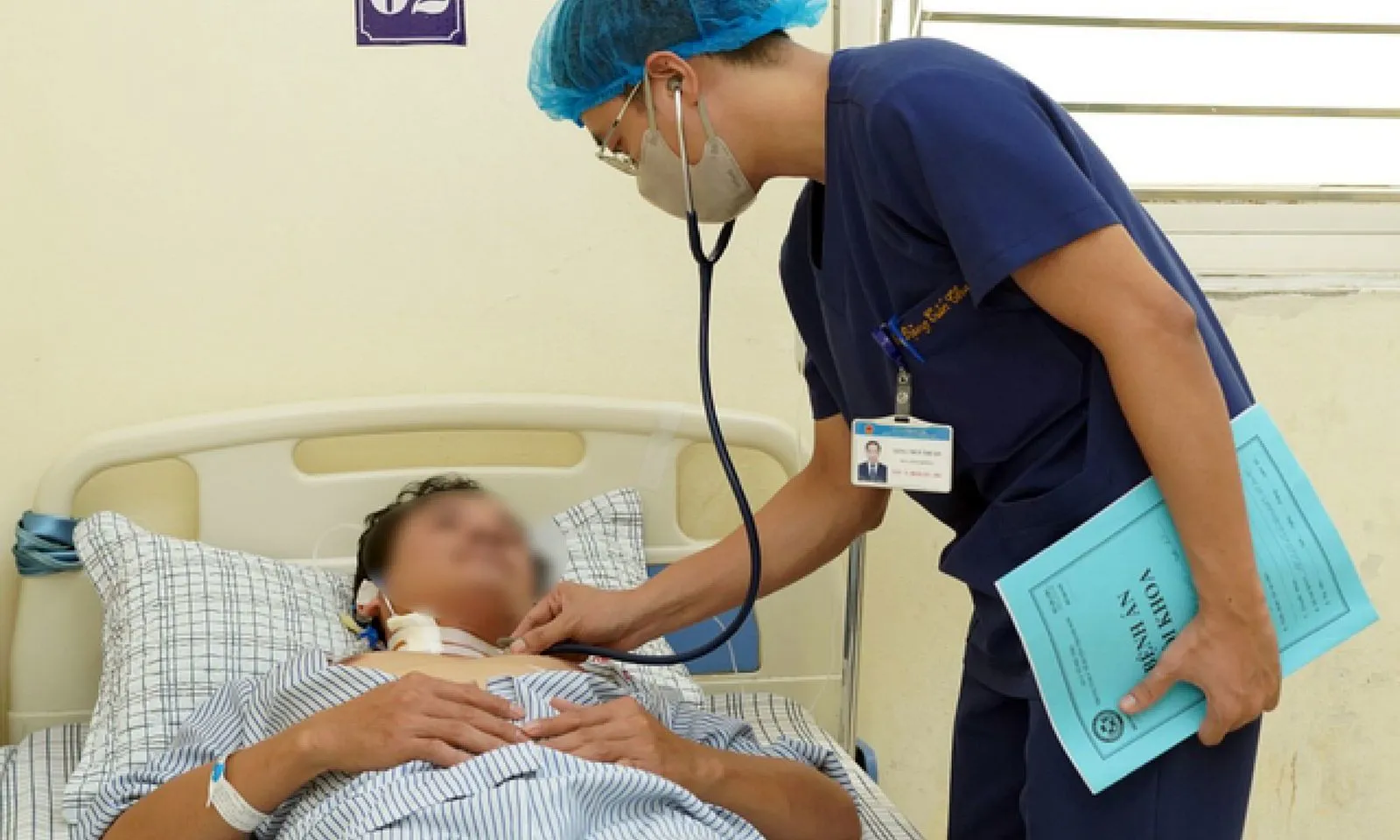 Người đàn ông nguy kịch sau khi bị kiến cắn