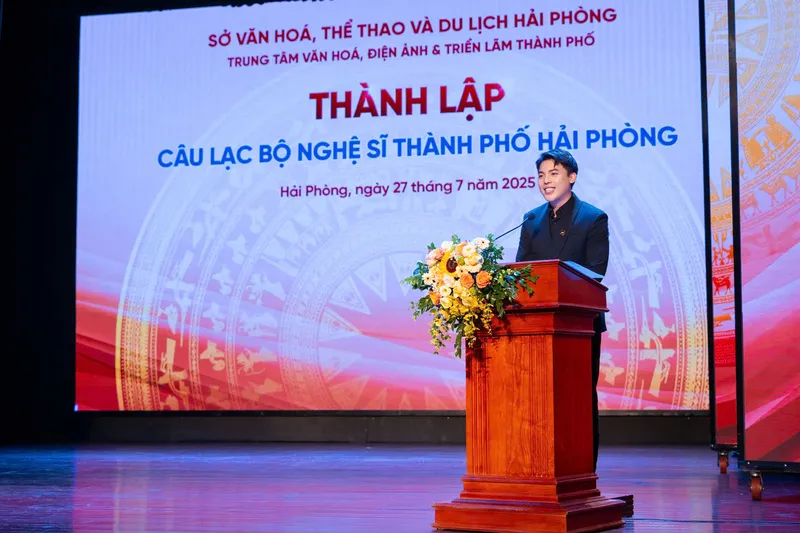 pham-duy-khanh-dam-nhan-vai-tro-chu-nhiem-cau-lac-bo-nghe-si-cua-hai-phong (4)
