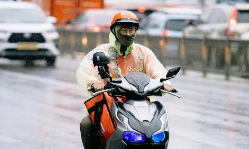 Thời tiết ngày 28/7: Bắc Bộ nắng nóng, Nam Bộ mưa rào