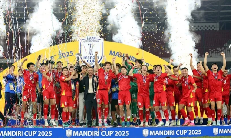 Thủ tướng gửi thư chúc mừng Đội tuyển U23 Việt Nam lần thứ ba liên tiếp vô địch U23 Đông Nam Á