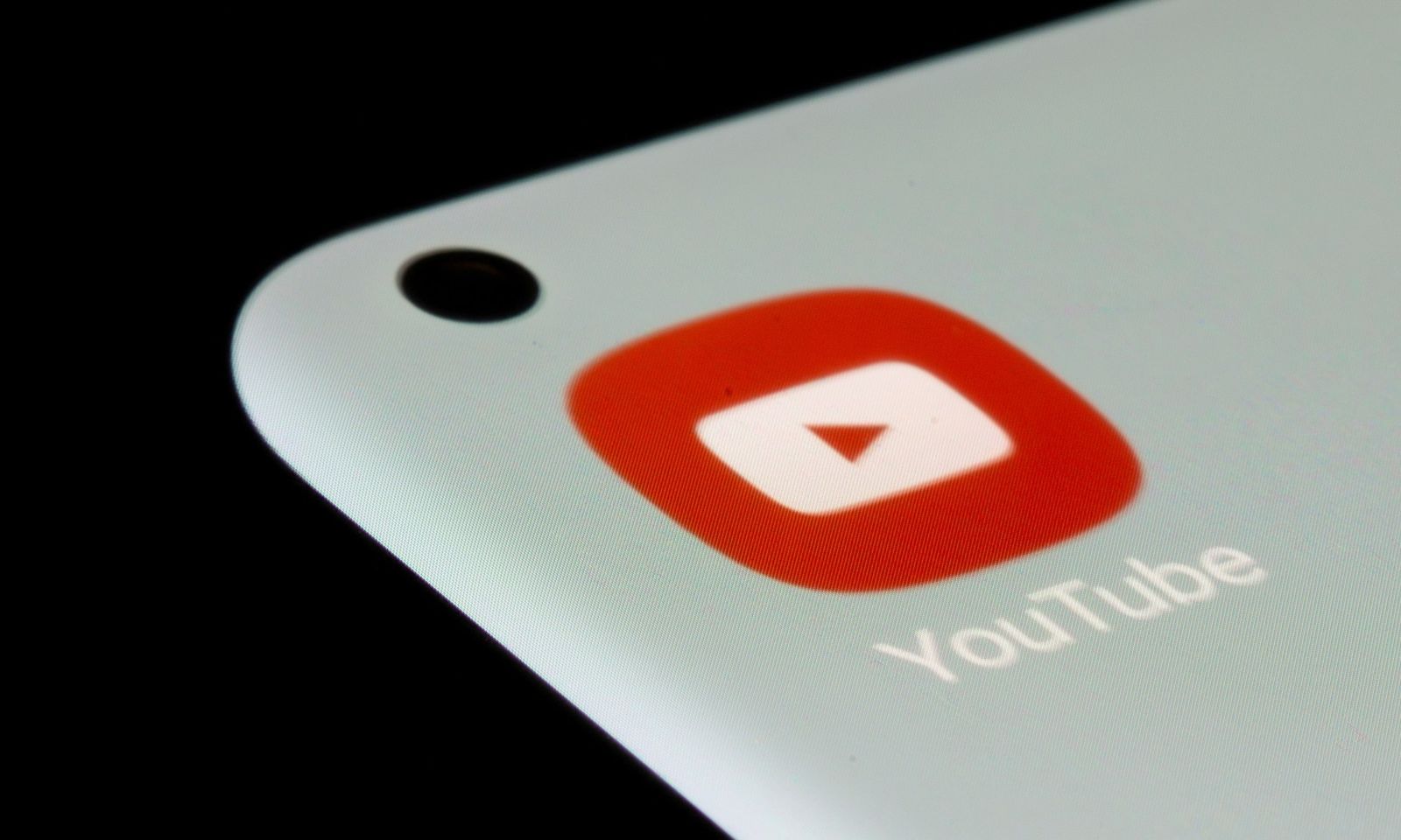 Úc cấm thanh thiếu niên dùng YouTube