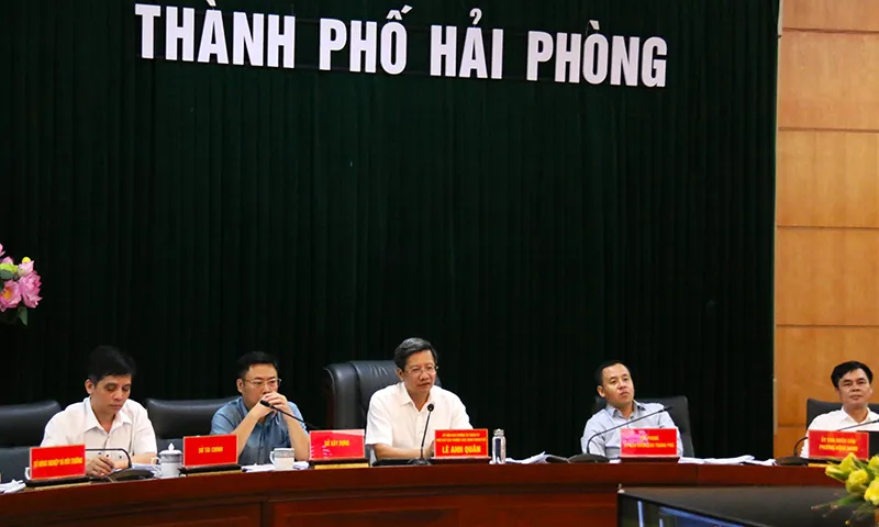 Bộ Xây dựng Nguyễn Xuân Sang chủ trì cuộc làm việc trực tuyến với UBND TP Hải Phòng