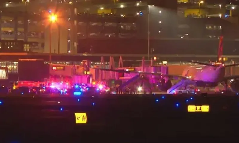 Mỹ: Máy bay hạ cánh khẩn cấp vì nhiễu động, 25 hành khách bị thương