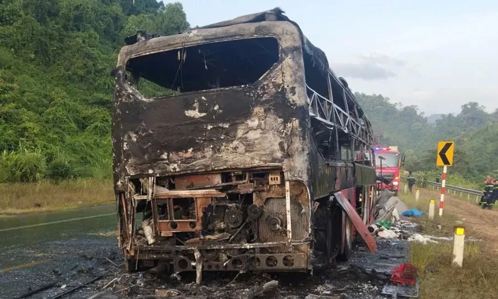 Cháy xe khách trên tuyến La Sơn - Túy Loan, hành khách may mắn thoát nạn an toàn