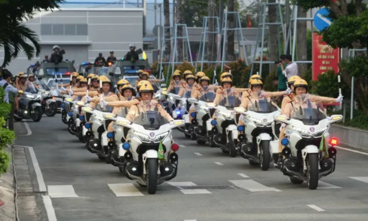 Công an TPHCM ra quân trấn áp tội phạm toàn diện