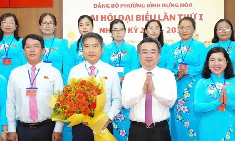 Ra mắt Ban Chấp hành Đảng bộ phường Bình Hưng Hòa nhiệm kỳ 2025-2030