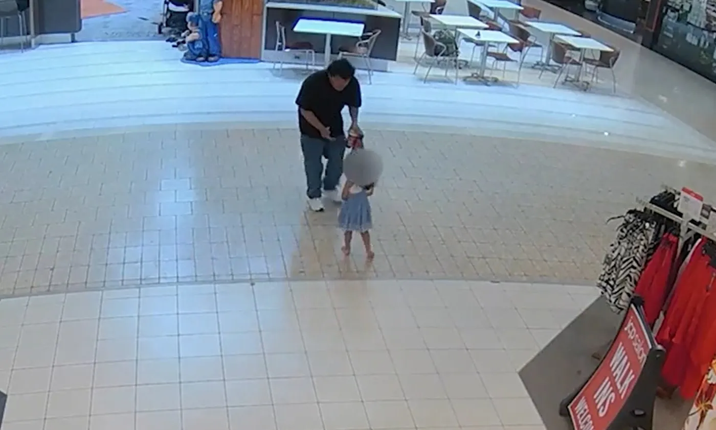 Mỹ: Bé gái 3 tuổi suýt bị bắt cóc trong trung tâm thương mại, nghi phạm đã bị bắt giữ