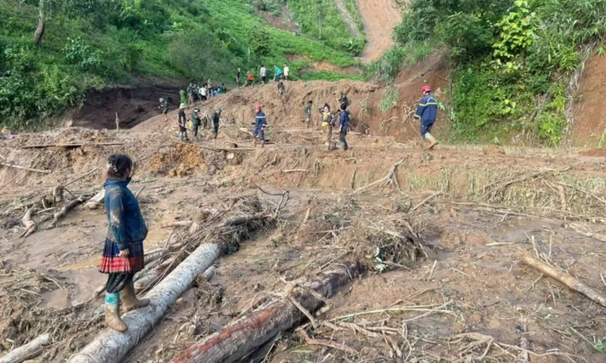 Lũ quét xóa sổ 1/3 bản làng ở Điện Biên