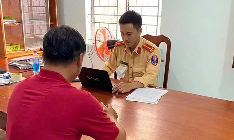 Tài xế S. làm việc tại cơ quan cảnh sát giao thông