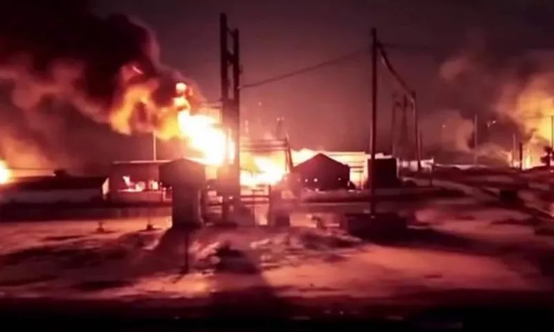 Nga: Cháy lớn tại kho nhiên liệu ở Sochi do UAV tấn công