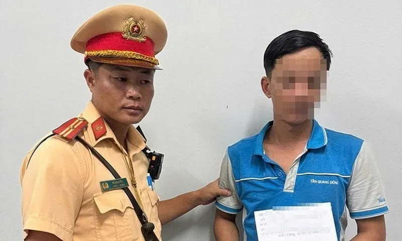 TPHCM: Phát hiện tài xế xe giường nằm dương tính ma túy khi đang chở khách trên quốc lộ