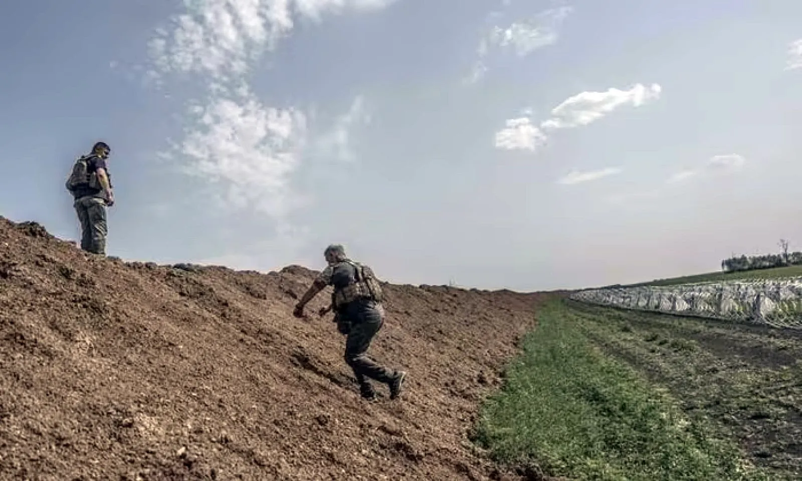 Ukraine gấp rút dựng phòng tuyến 3 lớp đối phó đòn tấn công dồn dập của Nga