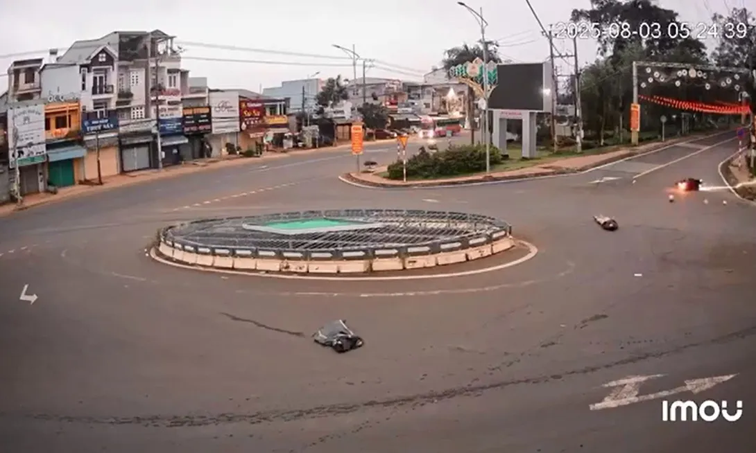 Lâm Đồng: Người đi xe máy gặp tai nạn do vướng dây cáp viễn thông