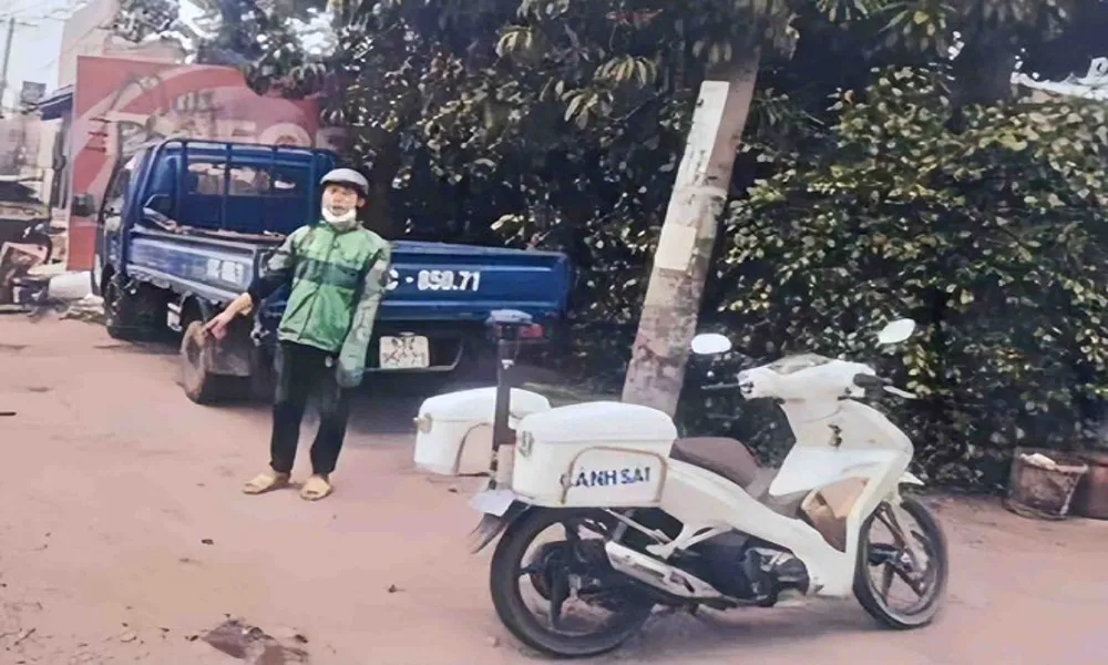 Dùng gậy sắt đập xe tải sau va chạm, thanh niên bị lập hồ sơ xử lý