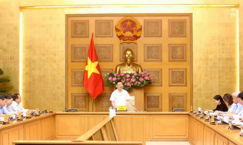 Không để thiếu hàng, sốt giá dịp cuối năm