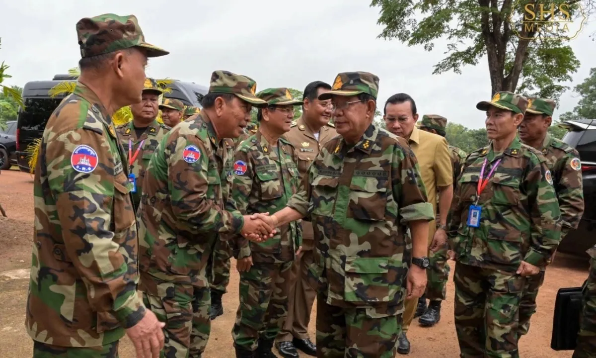 Quốc vương Campuchia trao quyền quốc phòng cho ông Hun Sen
