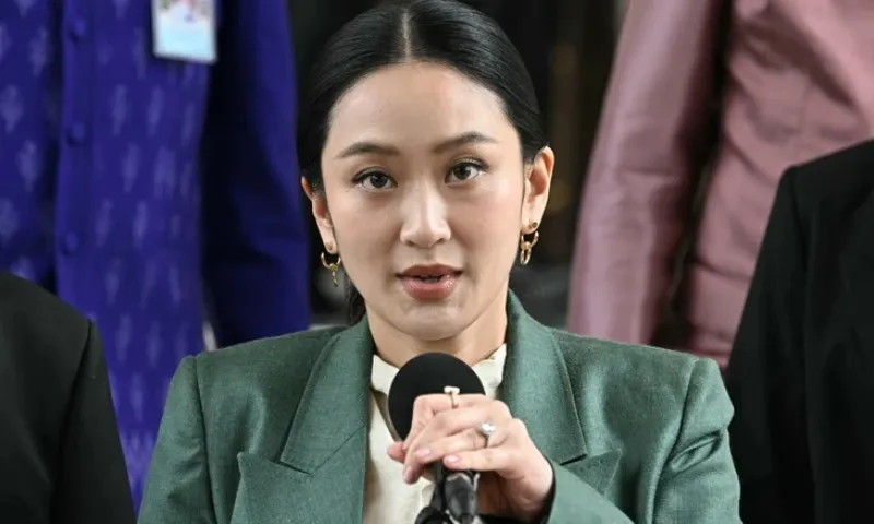 Bà Paetongtarn nộp đơn bào chữa vụ ghi âm với ông Hun Sen