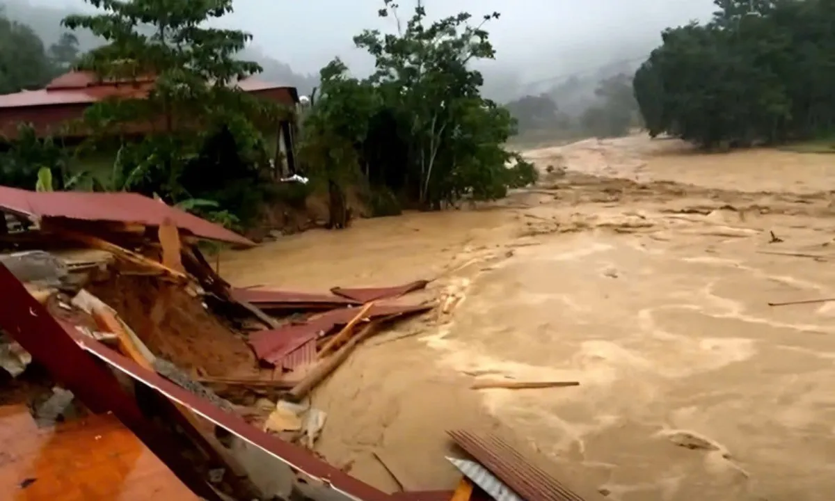 Mưa lớn diện rộng, cảnh báo lũ quét và sạt lở đất 5 tỉnh phía Bắc