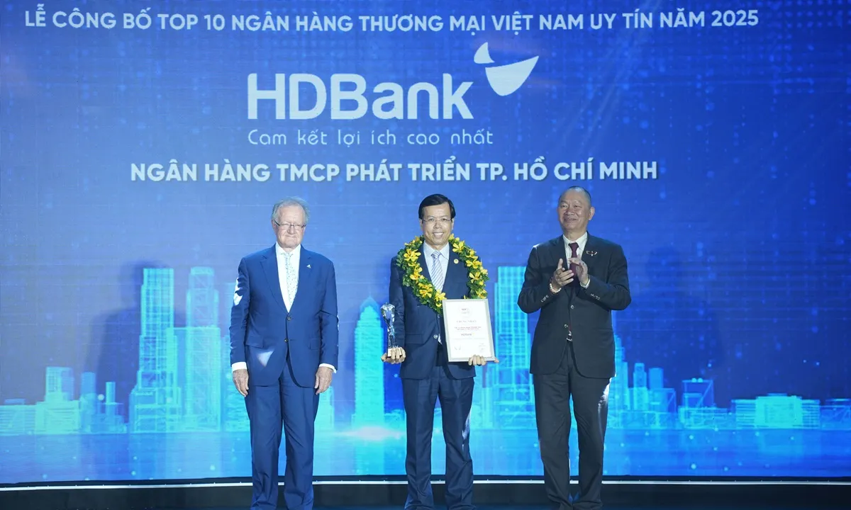HDBank giữ vị trí thứ 3 Top ngân hàng niêm yết uy tín và hiệu quả nhất Việt Nam