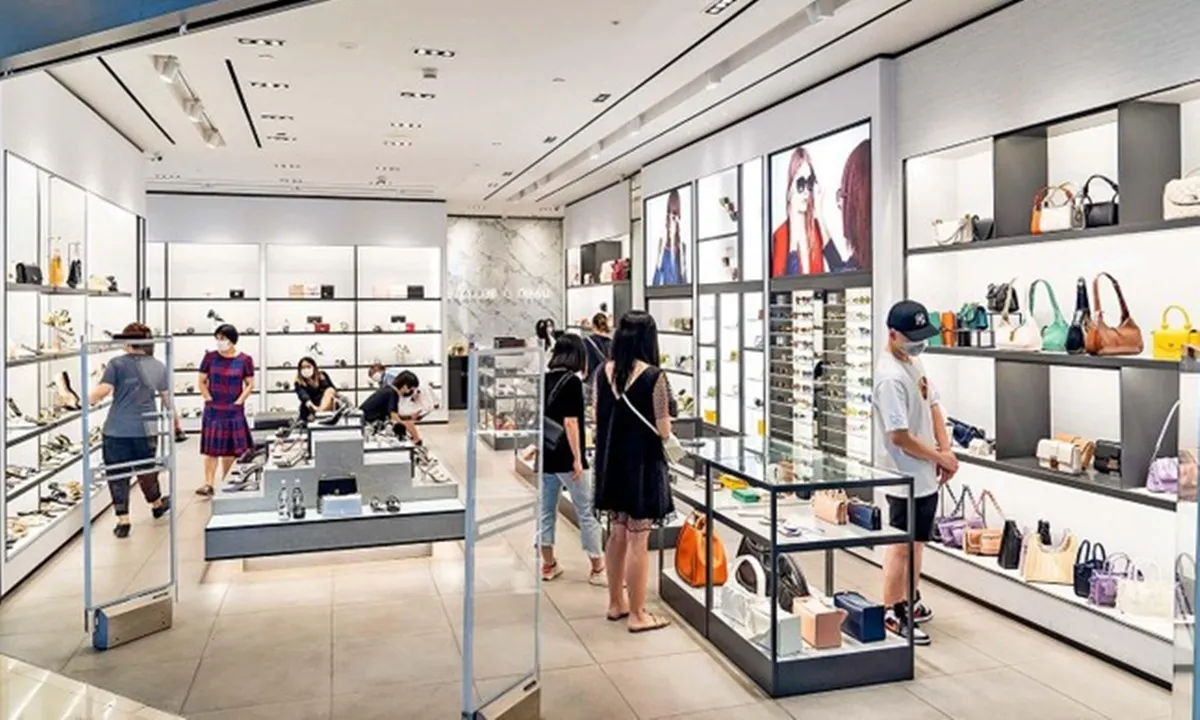 Tháng 7 kinh tế tăng trưởng mạnh, người dân chi tiêu gần 4 triệu tỷ đồng