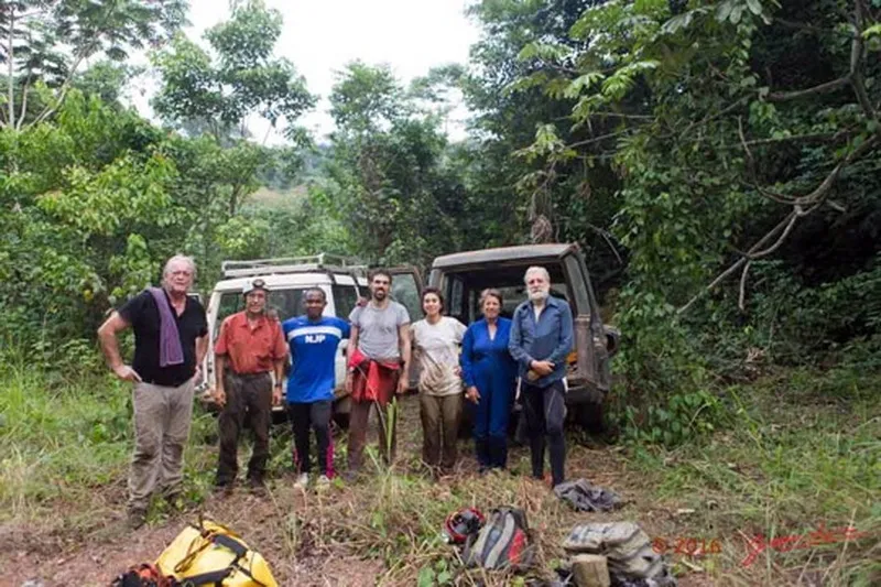 boukama-la-grotte-equipe-richard-jla-karl-olivia-jea-josiane-et-bernard-16e5k3img_120146wtmk-web