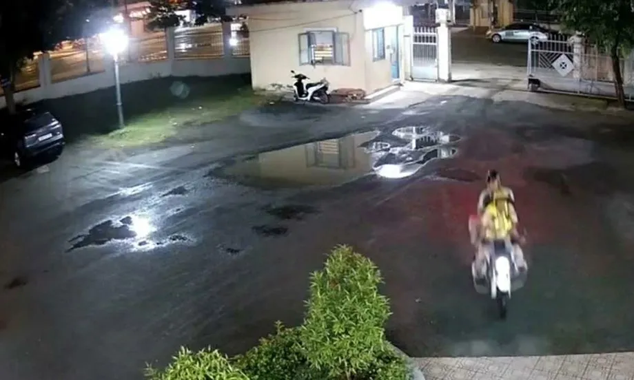 Cảnh sát giao thông Đồng Nai dùng xe đặc chủng đưa bé gái 1 tuổi bị co giật đi cấp cứu