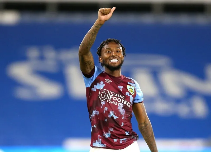 Tân binh Samuel Bastien từng thi đấu cho Burnley