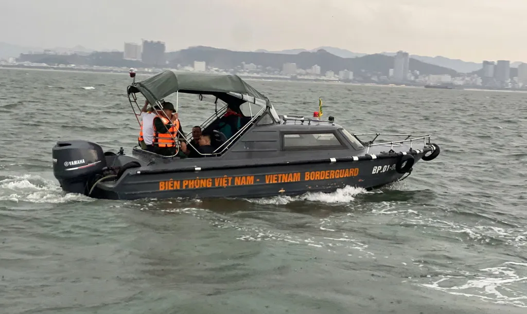 Quảng Ninh triển khai tàu quân y tuần tra 24/24 trên vịnh Hạ Long để bảo đảm an toàn du khách