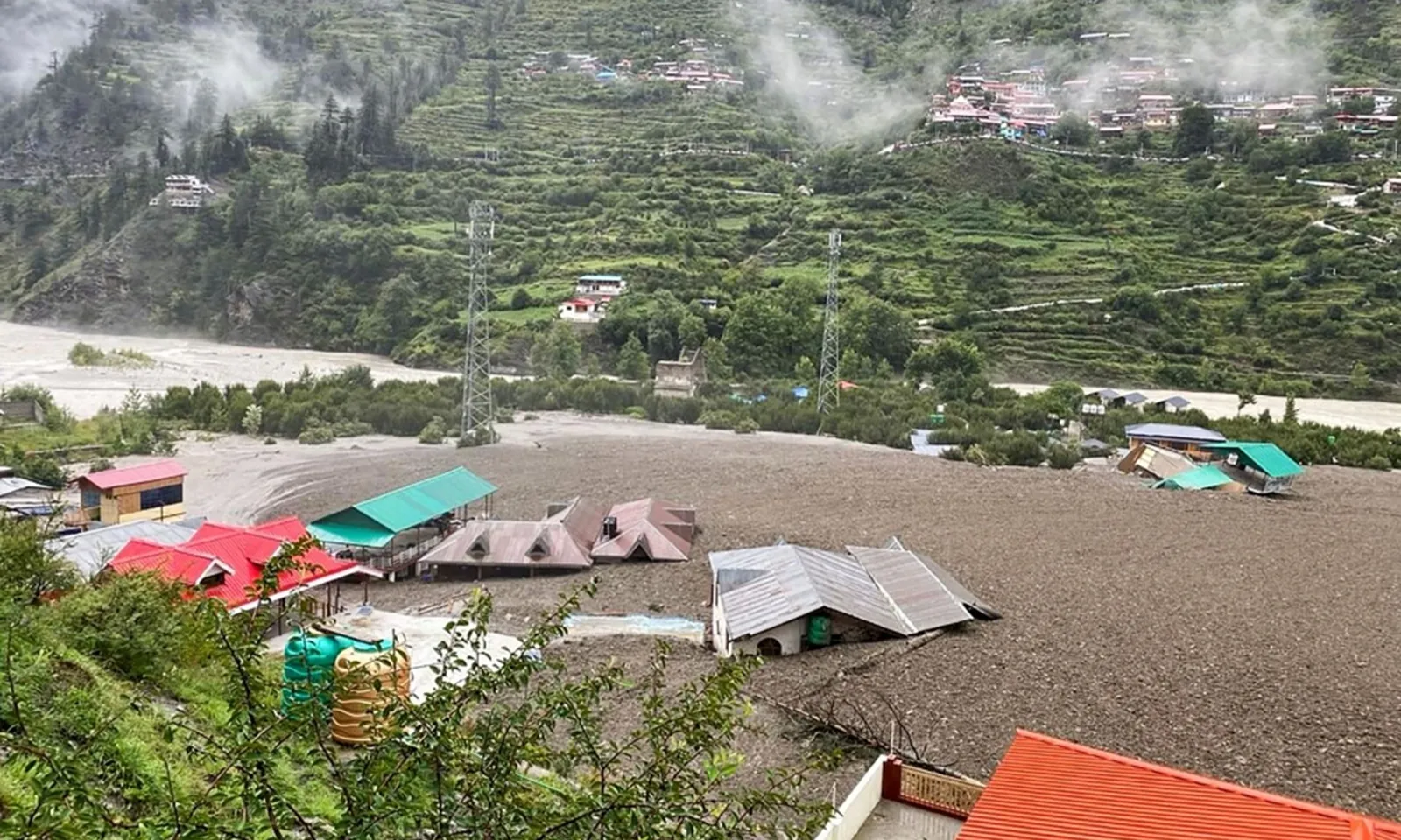 Lũ bùn cuốn trôi một thị trấn ở dãy Himalaya của Ấn Độ, 4 người chết, 100 người mất tích