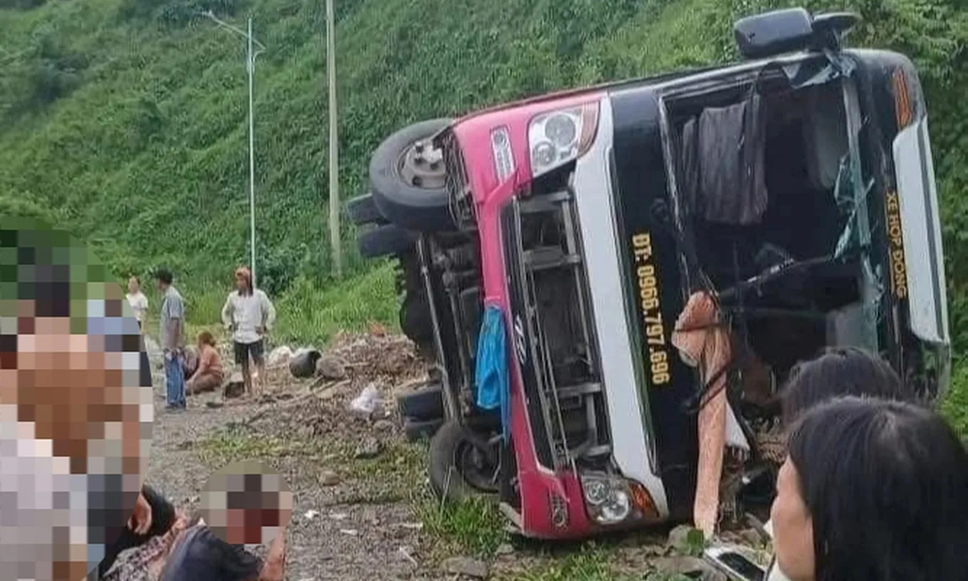 Phú Thọ: Lật xe khách tại Dốc Cun khiến một người tử vong