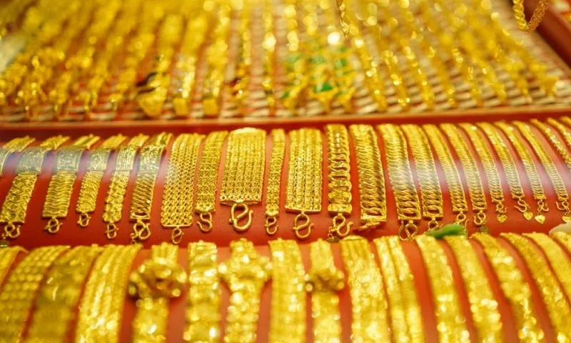 Giá vàng 7/8: SJC và nhẫn trơn giữ đỉnh