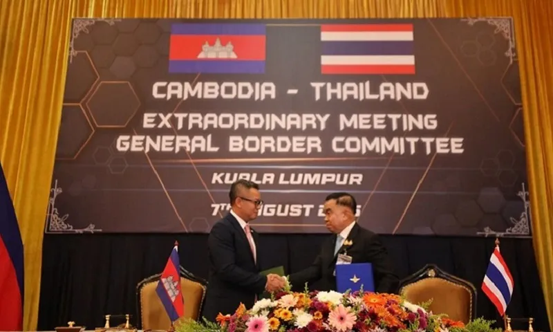 Thái Lan và Campuchia ký thỏa thuận 13 điểm ngừng bắn toàn diện 