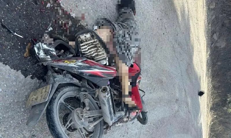 Tài xế xe tải bỏ trốn sau khi đụng xe máy làm người phụ nữ tử vong