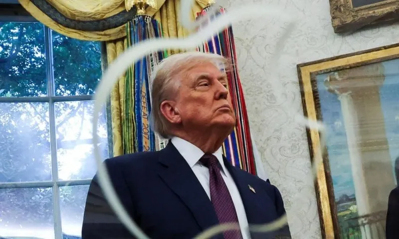 Ông Trump dọa đánh thuế 100% chip nhập khẩu