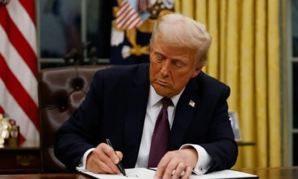 Ông Trump siết tuyển sinh đại học: Yêu cầu chứng minh không xét chủng tộc