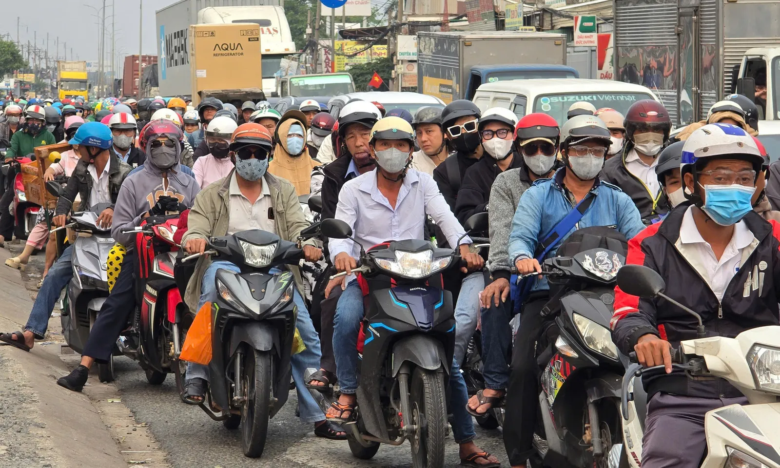 TPHCM đề xuất vùng phát thải thấp từ 2026, hạn chế xe xăng