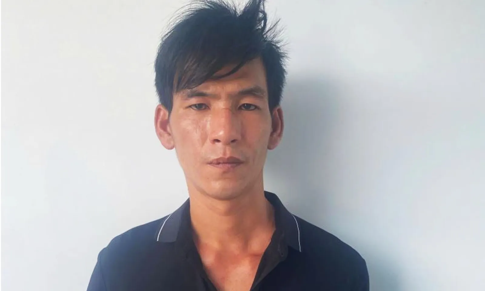 Bắt giữ đối tượng bóp cổ khống chế, cướp nhẫn vàng của người dân