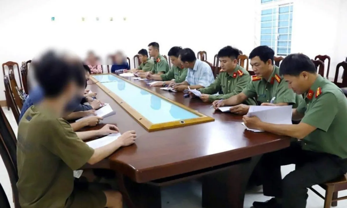 Giải cứu 11 công dân Việt Nam bị lừa sang Campuchia làm việc trái phép