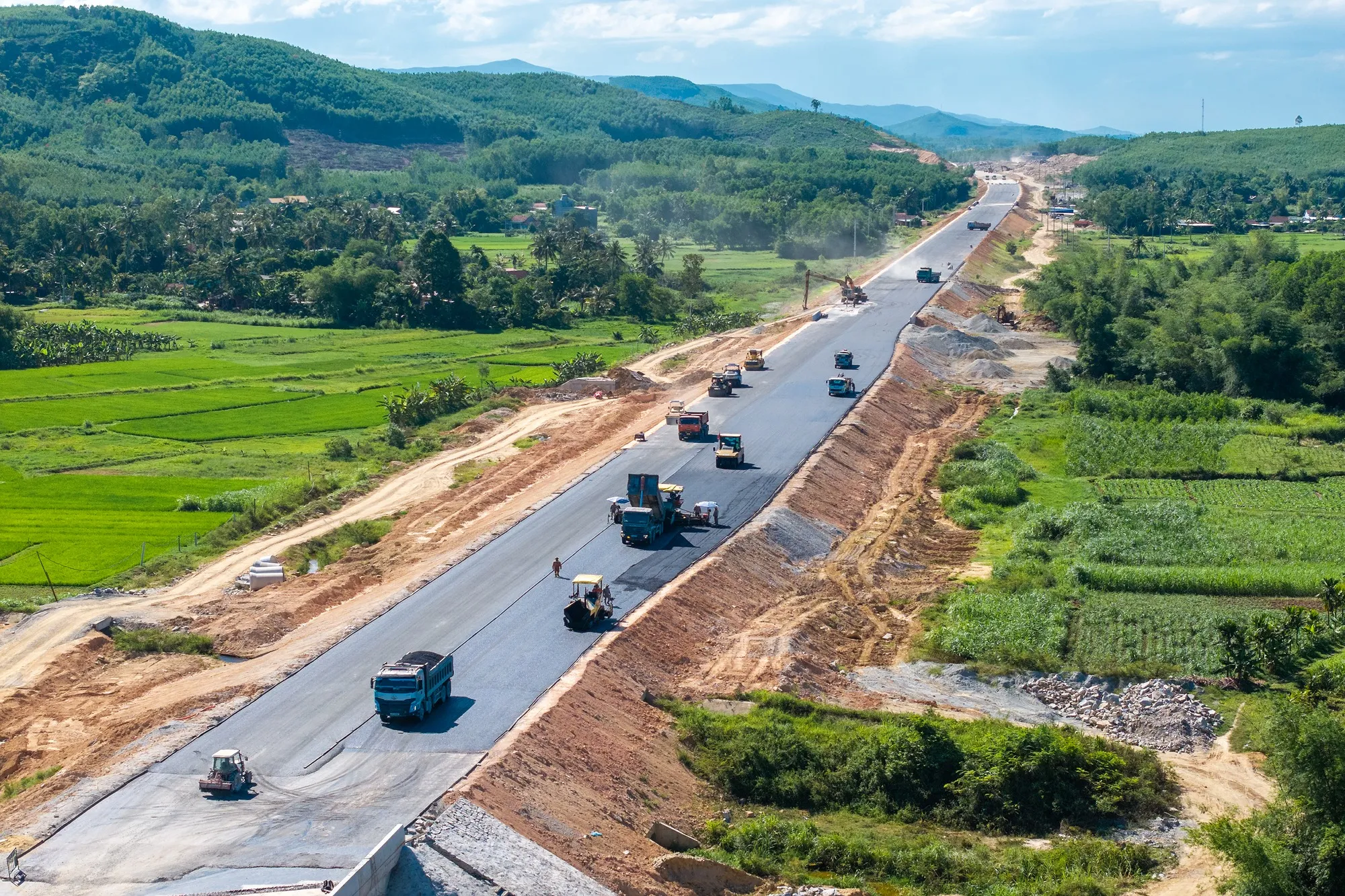 1754356815_41c7fbcf0c33336df1c95b6d2a07465c