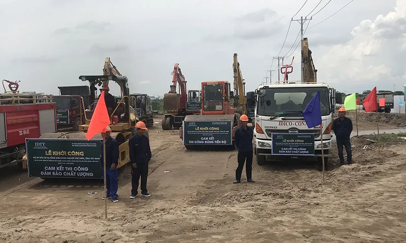 Tây Ninh khởi công dự án hạ tầng Khu công nghiệp Thủ Thừa