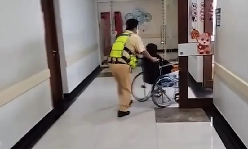 CSGT hỗ trợ đưa sản phụ đến bệnh viện cấp cứu kịp thời