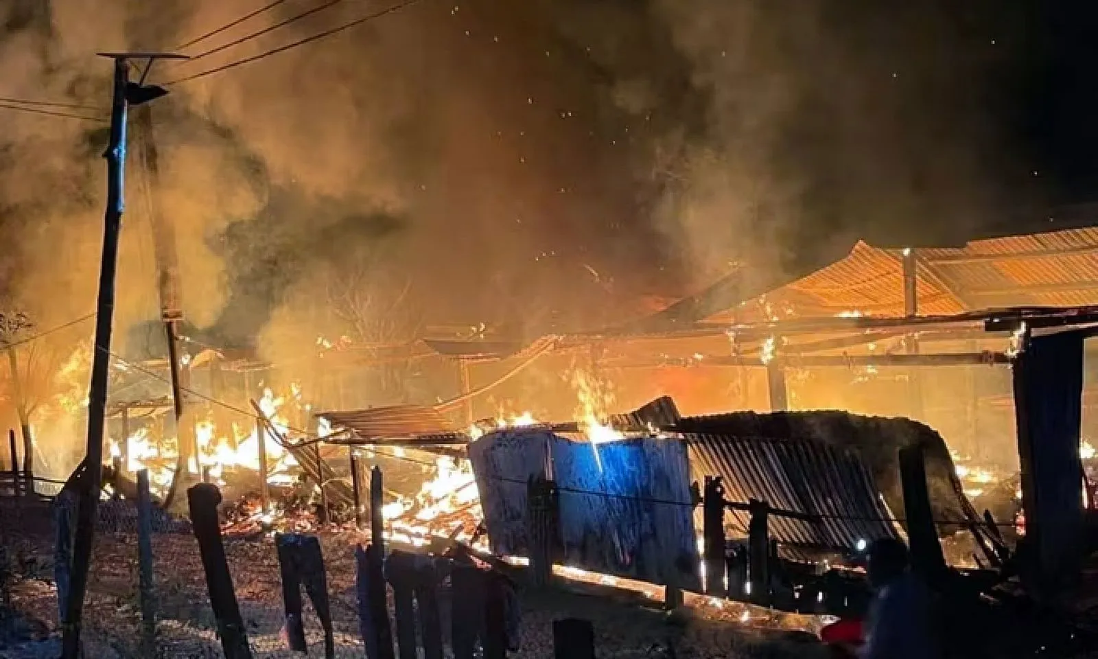 Quảng Ngãi: Cháy nhà trong đêm, 1 người tử vong, 4 người kịp thoát hiểm