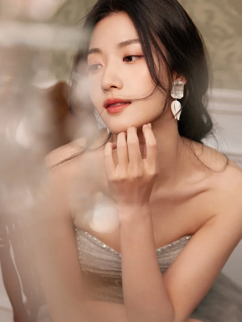 lu-duc-hieu-lot-xac-hinh-anh-ngoan-muc-nho-chiet-anh-trang (30)